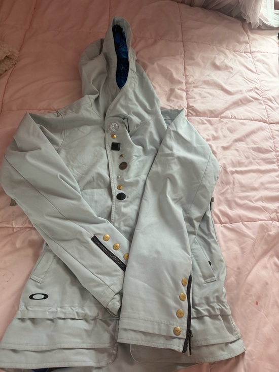 Oakley Jackets & Blazers - Oakley Women's light blue Hooded Ski Jacket Gretchen Bleiler edition